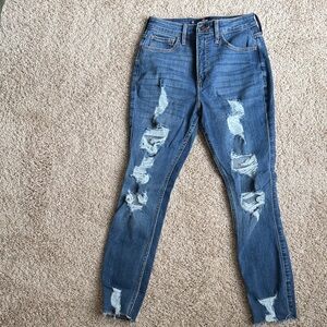 Hollister curvy high rise crop super skinny -soft stretch